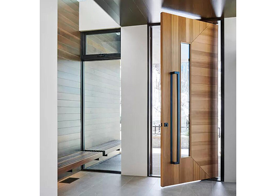 Bedeutung des Hotel Haupttür Design für Gästeerfahrung